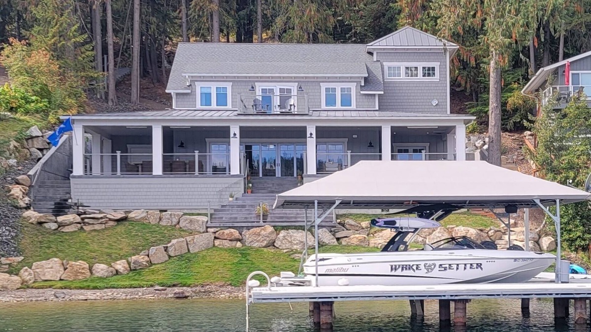 Coeur d'Alene House | New Waterfront Home on Rockford Bay