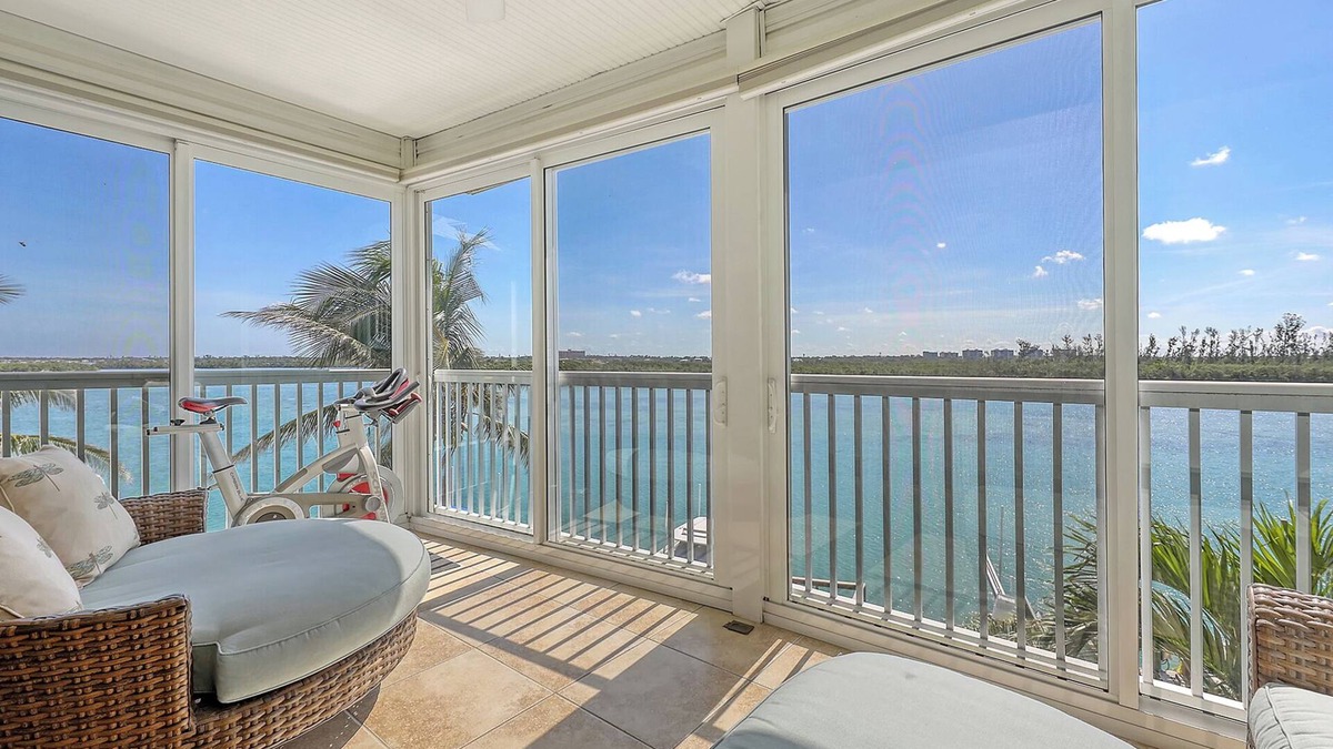 Siesta Key House | NEW! Waterfront Luxury Siesta Key w/Dock, Pool