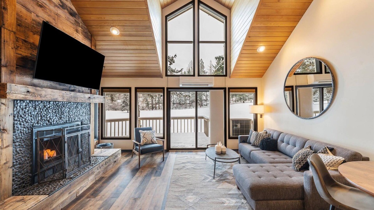 Bigfork House | NEW Winter Rates! Amazing Views and Skiing!