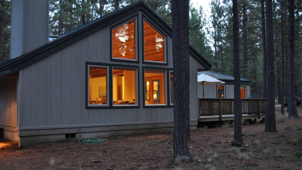 Black Butte Ranch House | NEW Winter Retreat at Black Butte Ranch