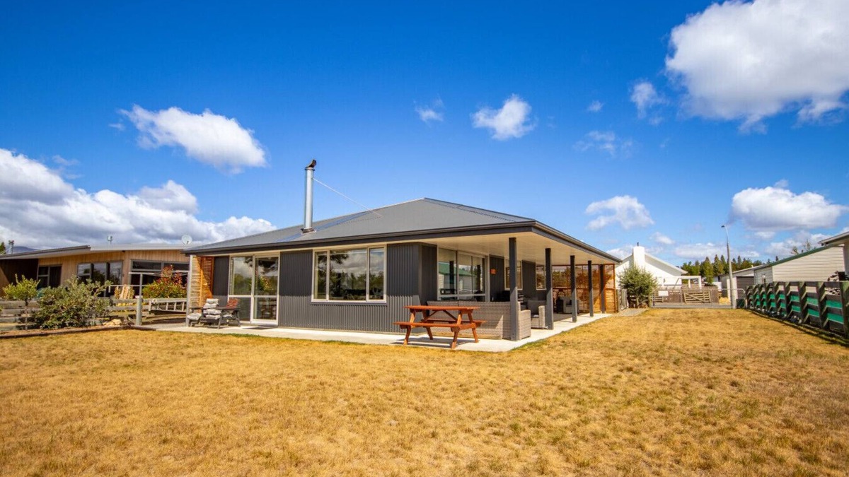 Twizel House | New with a View, Twizel - FREE WIFI