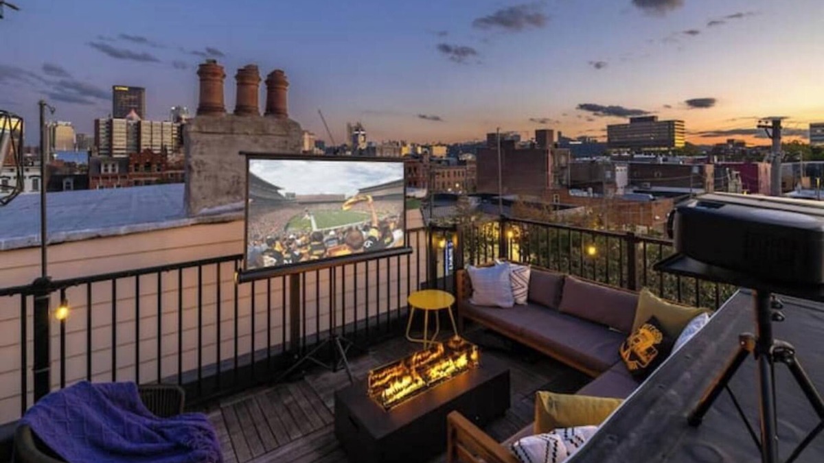 East Allegheny Apartment | NEW Yinz City Stay Walk to Acrisure&PNC Rooftop