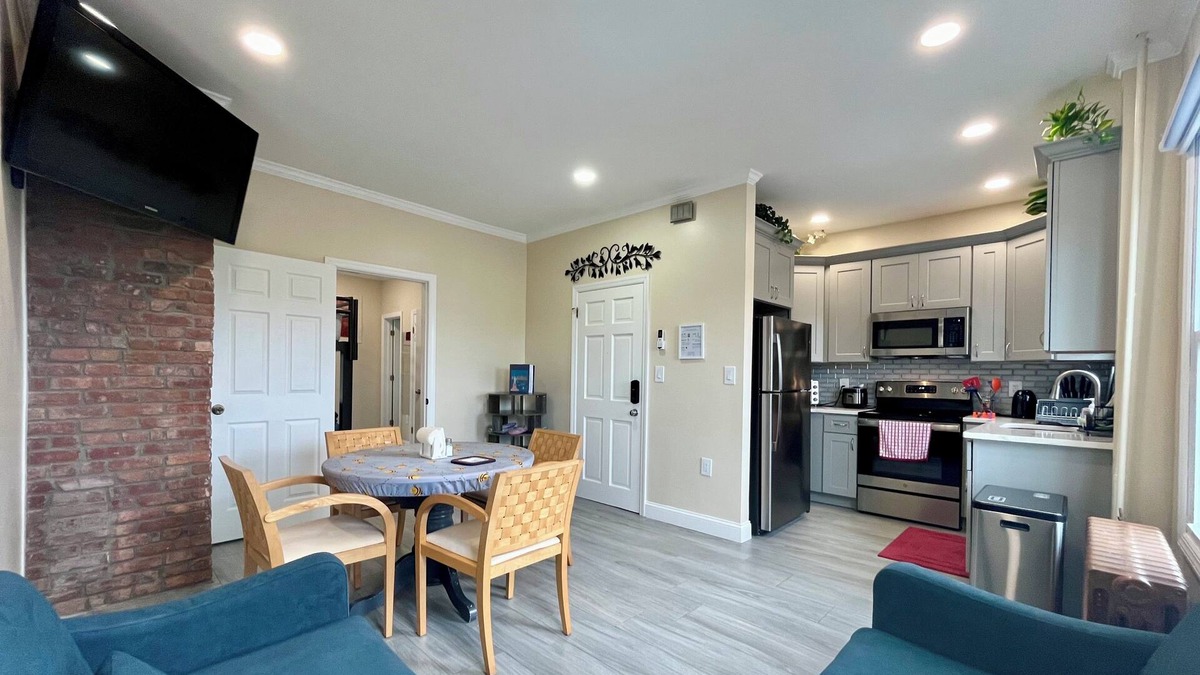 Stapleton Apartment | New York City Apartment Near The Free Ferry Boat in Staten Island!