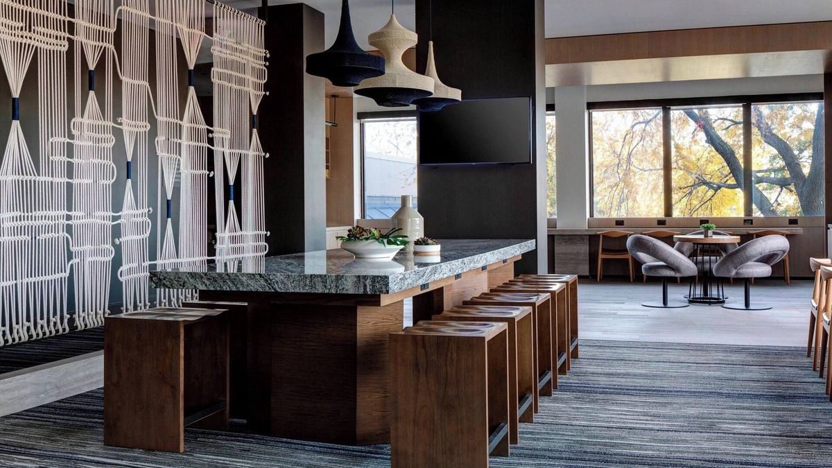 Queens Hotel | New York LaGuardia Airport Marriott