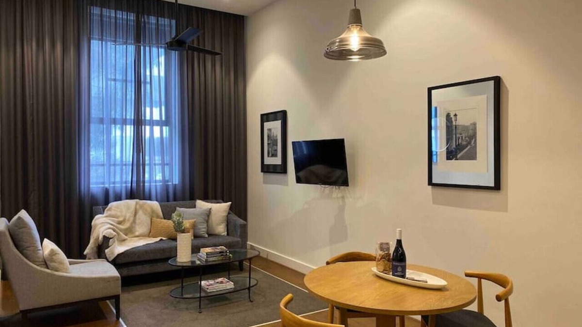 Geelong Apartment | New York on Moorabool ~ FreeWi-Fi