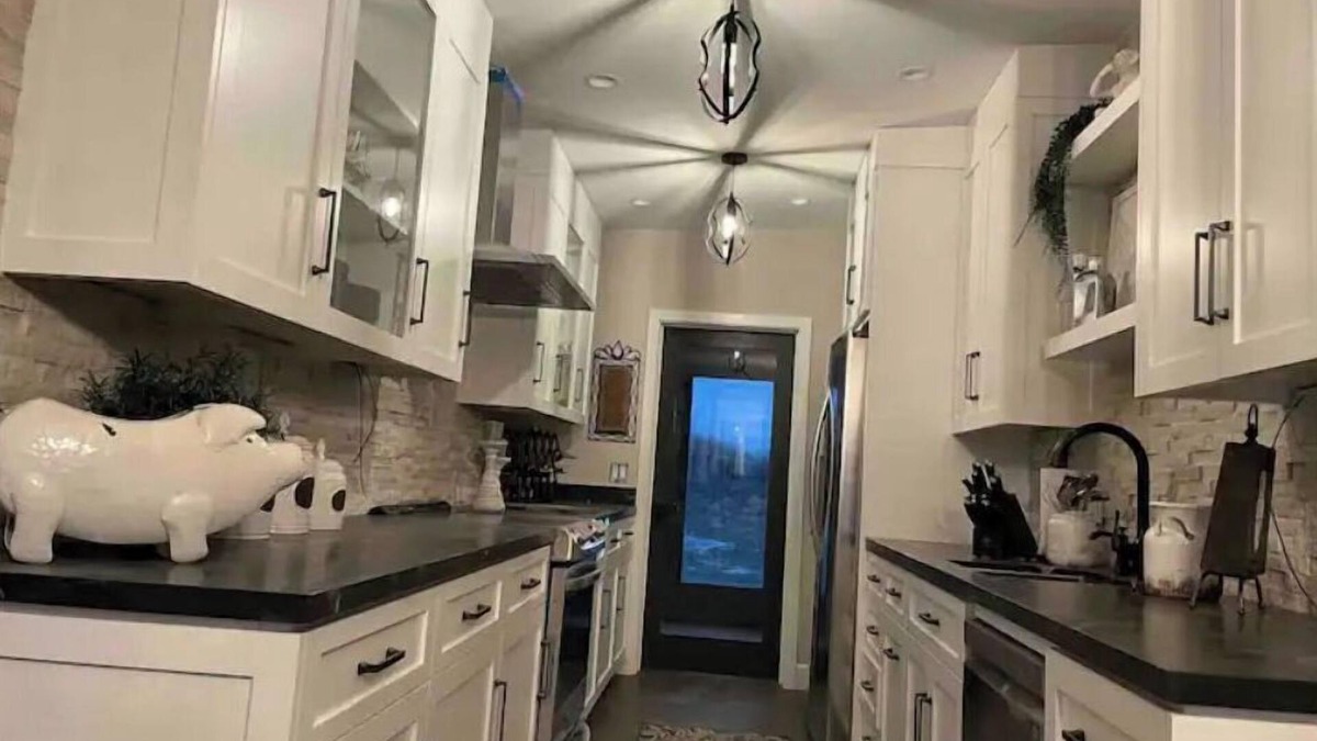 Lakeport House | new zen retreat 360 lake/mtn views downtown