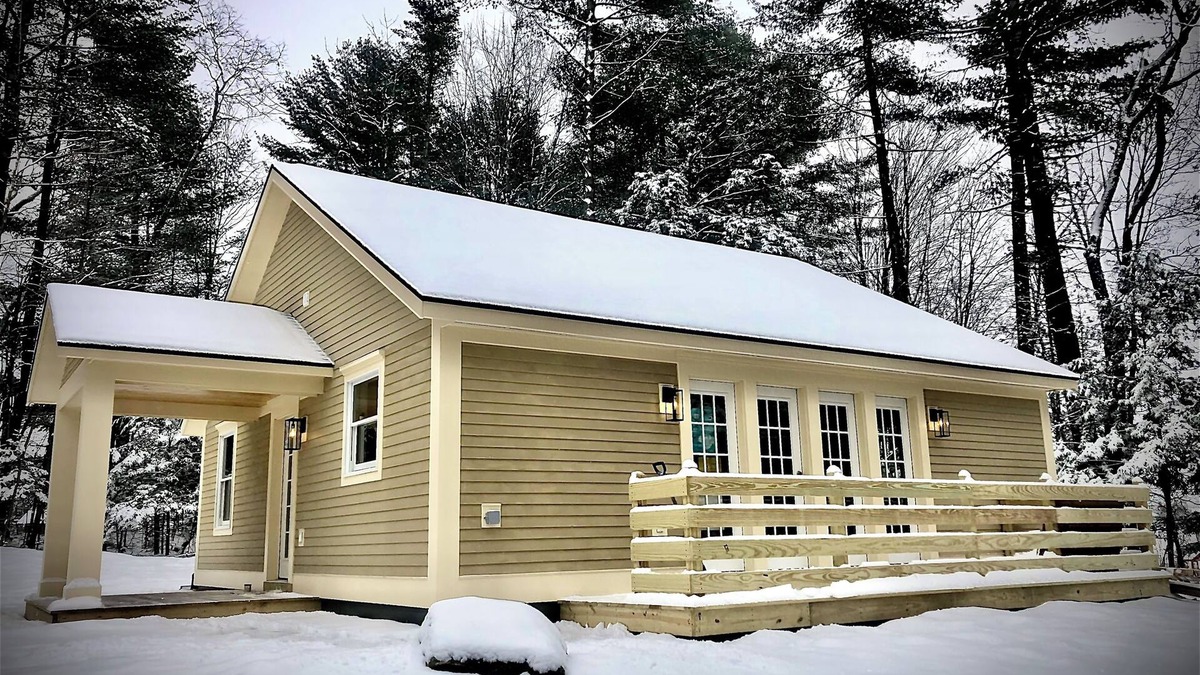Eastern Vermont House | ✪New✪A modern farmhouse cottage near Stowe, VT!