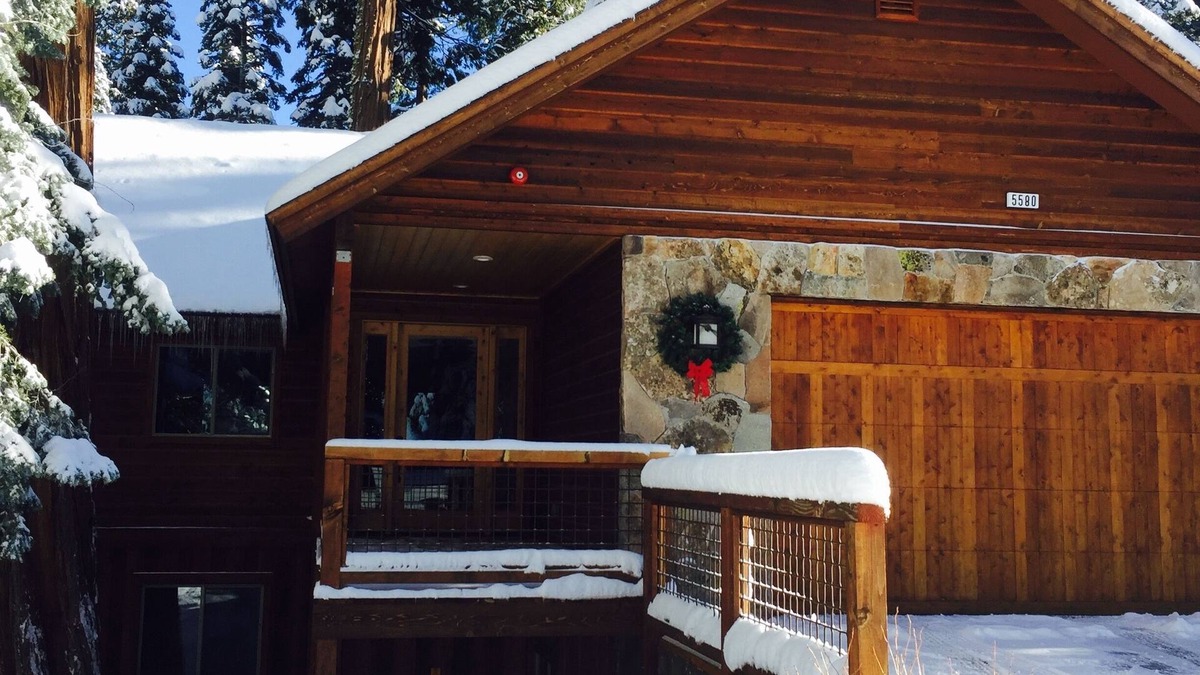 Tahoma House | Newer Built ski to ski lift , Extra Master Bedroom ,Sleeps 10