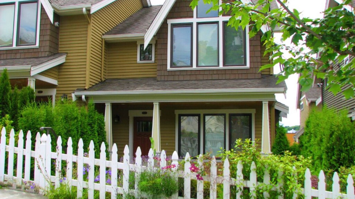Atlantic House | Newer Town Home in the Heart of the City
