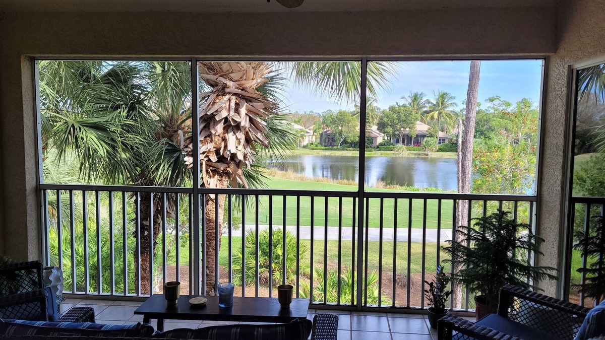 Grandezza Condo | Newly available for monthly rental in Grandezza. 2 bedroom, 2 bath, with den.