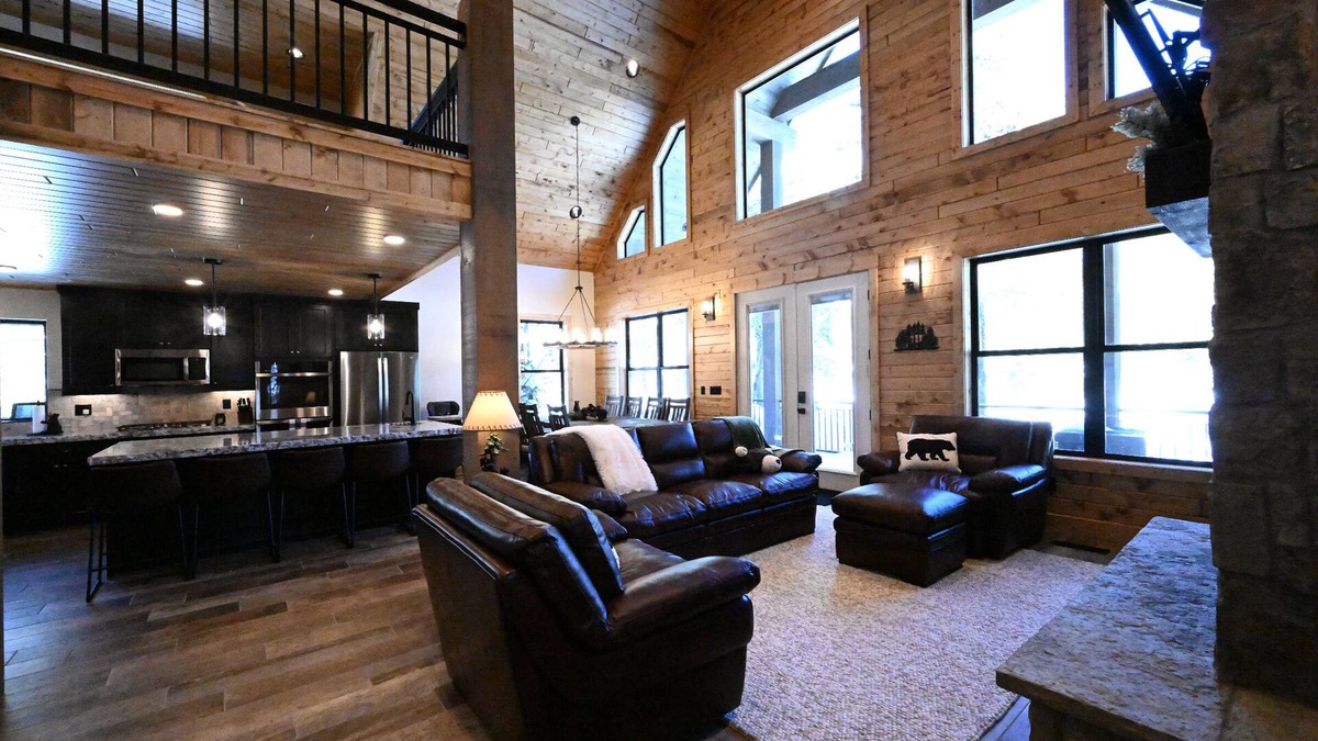 Island Park Cabin | Newly Built!|5 Bed 4 Bath|Hot Tub|25 Miles to Yellowstone