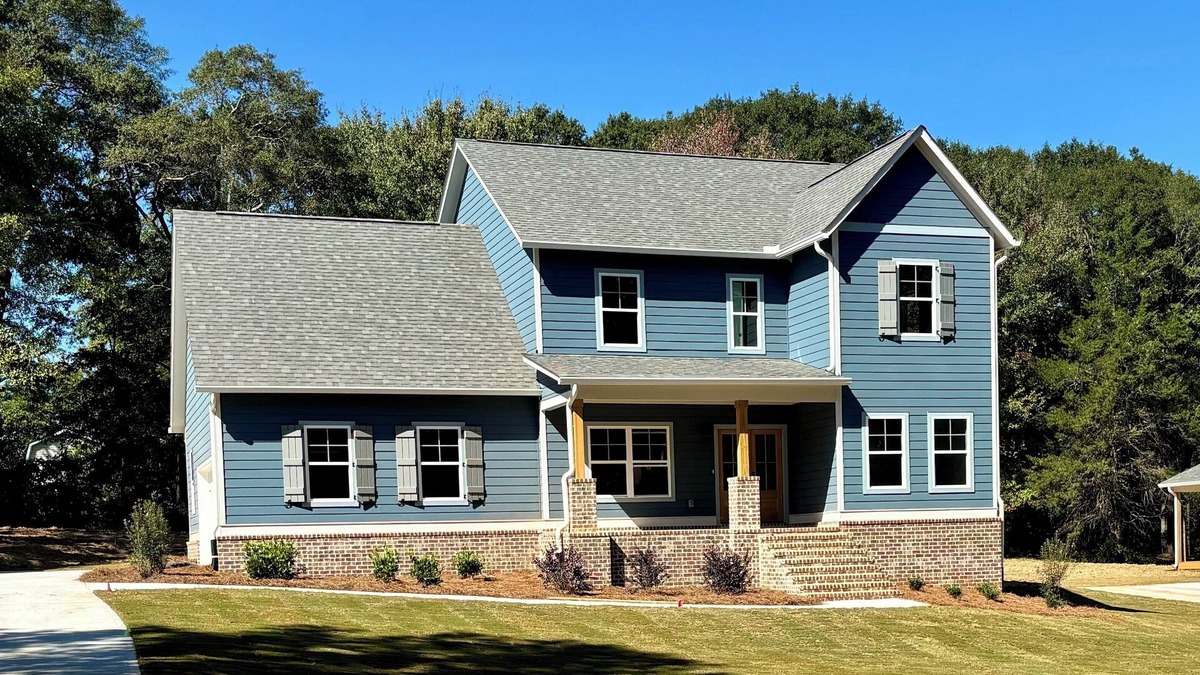 Watkinsville House | Newly Built 5 BR, 6 Miles to UGA, Fire Pit, Sauna, Game Room.