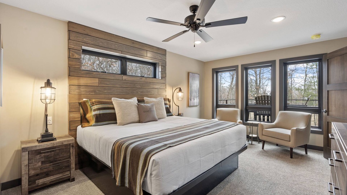 Nisswa Cabin | NEWLY BUILT Cozy Woodsmoke Cabin: 3-Bed | Family Fun, Fireplace, Outdoor Firepit