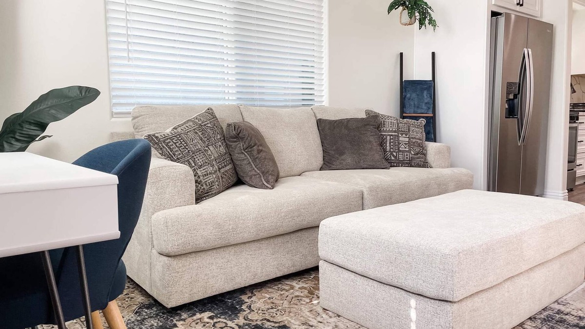 Simi Valley House | Newly built guest house with full kitchen and washer/dryer
