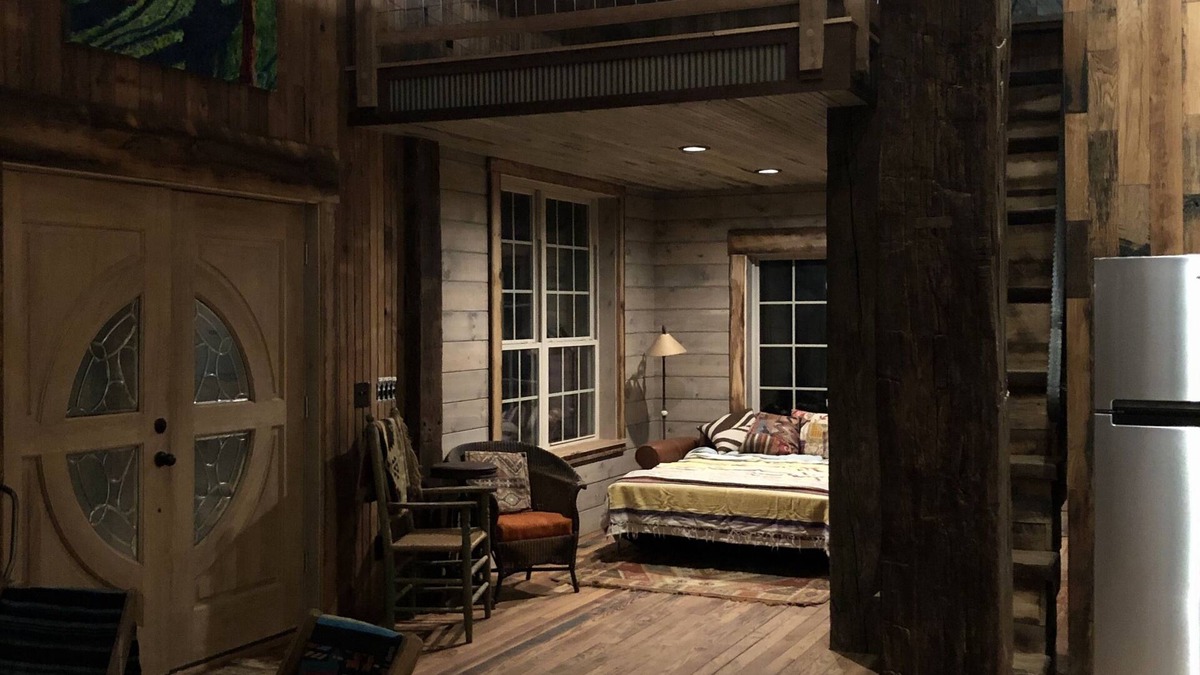 Burlington House | Newly built house in Rabbit Hash with Old World charm/Creation museum and ark.