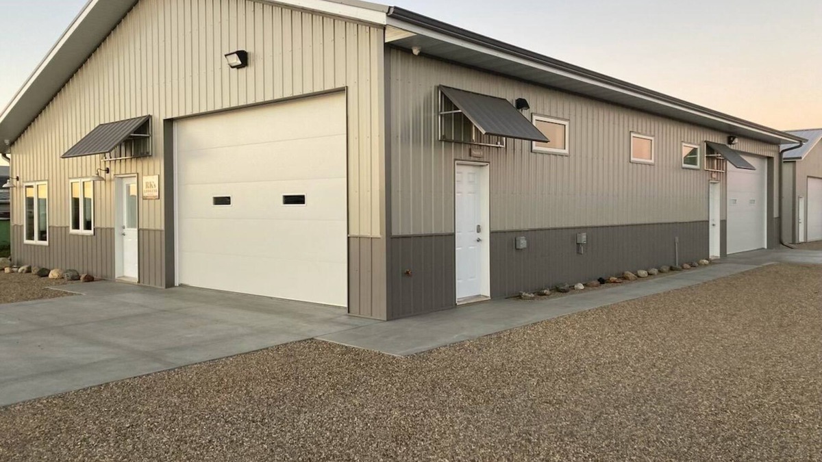 Devils Lake House | Newly built in Devils Lake, Perfect for Fishing or Relaxing