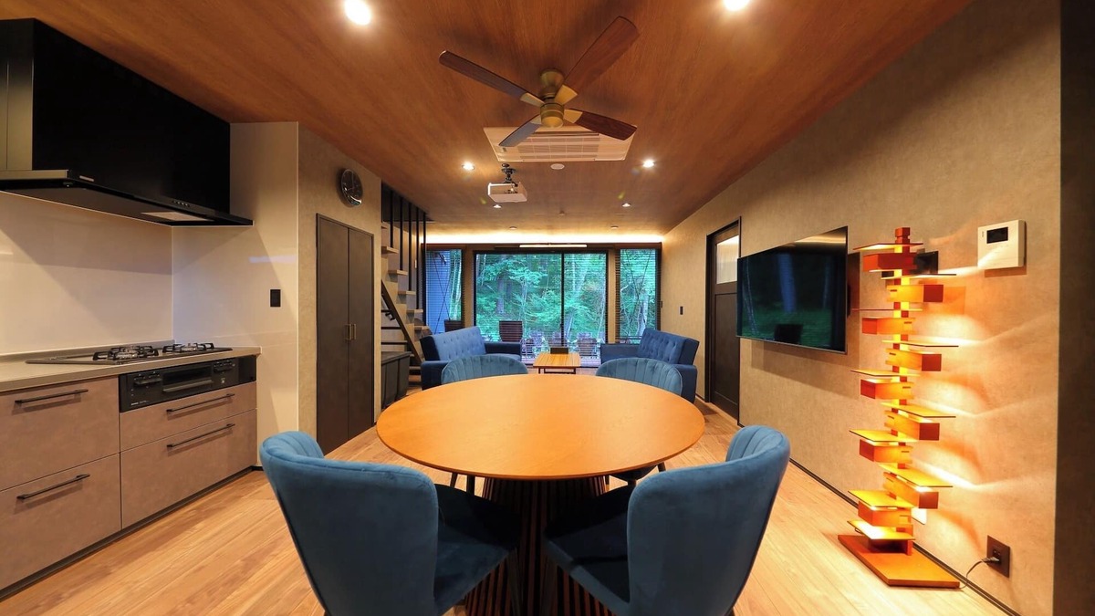 Fujikawaguchiko House | Newly built in July 2025 Contrast of forest and light Premium stay Bonfire BBQ 14 people /Minamitsurugun Yamanashi