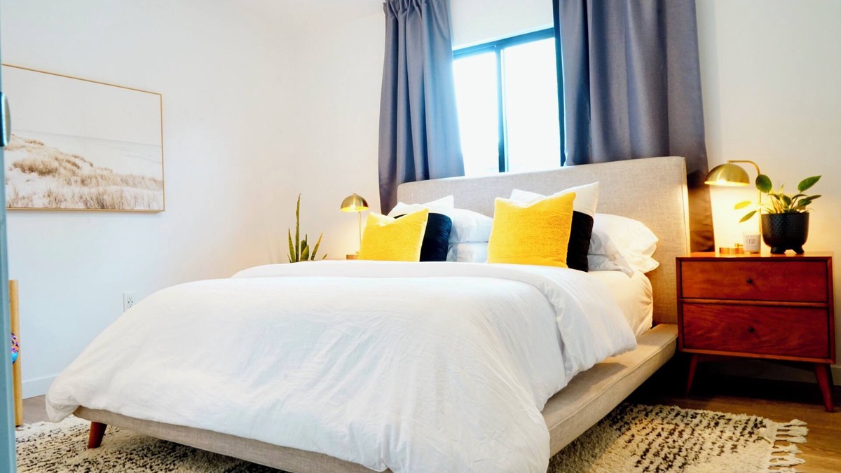 Mira Mesa House | Newly Built, Modern Guest House