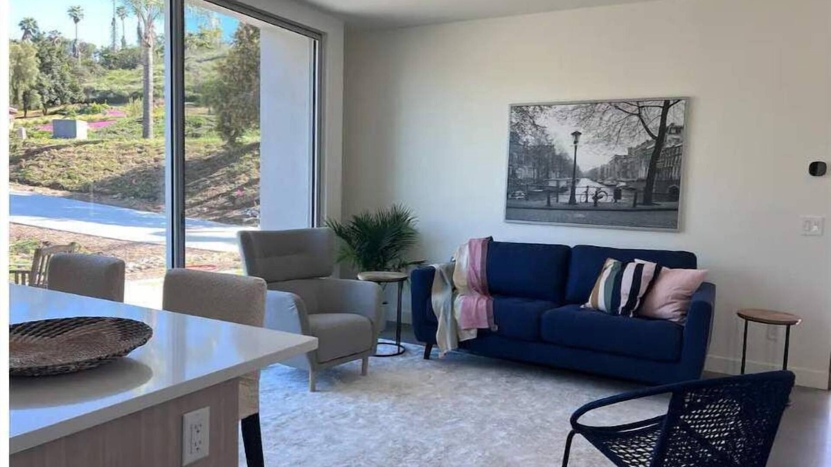 Vista House | Newly Built Modern Guest House