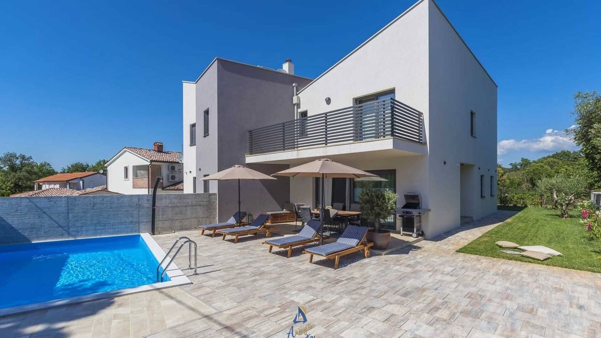 Vrznaveri Villa | Newly-built modern Villa for 6 with pool near beautiful City of Poreč