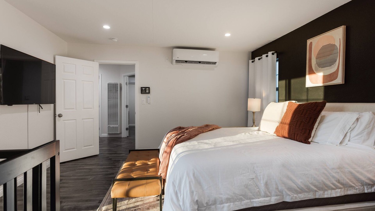Lancaster House | ☞Newly Built☞Near the BLVD☞