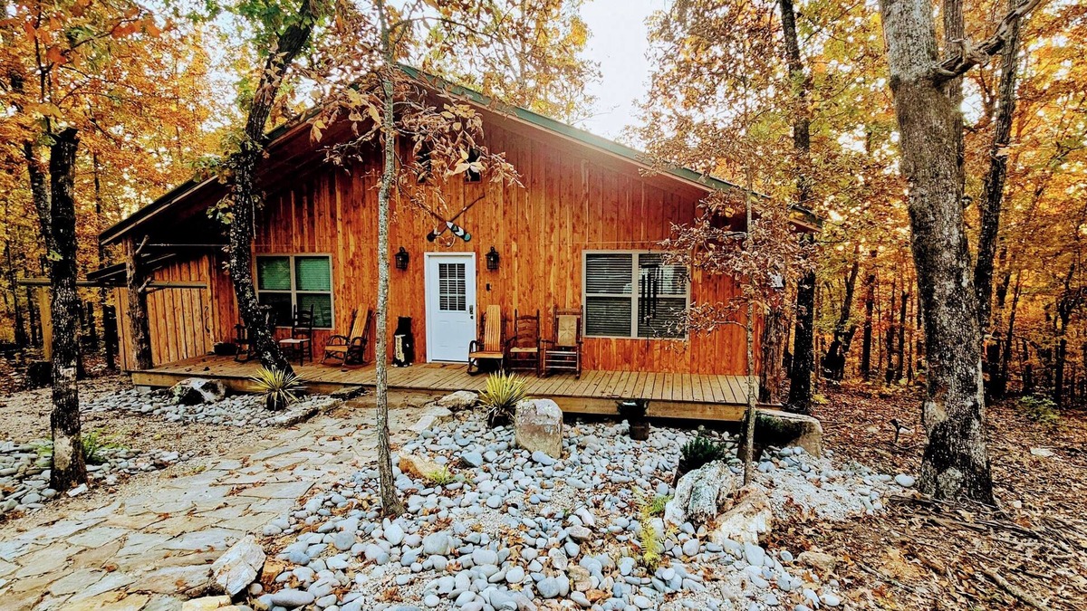 Mammoth Spring Cabin | Newly constructed Secluded Ozark Cabin - 45 Acres - Fire Pit & Trails