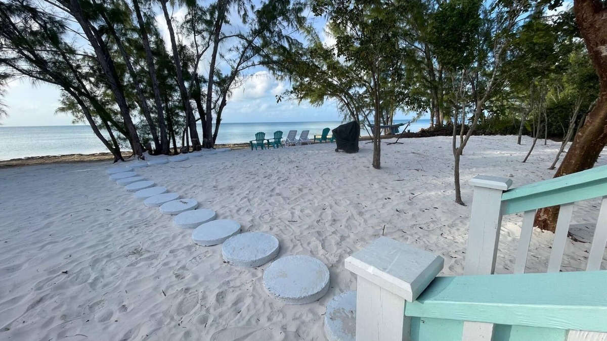 Tarpum Bay Cottage | Newly constructed, Caribbean waterfront cottage offering a serene escape.
