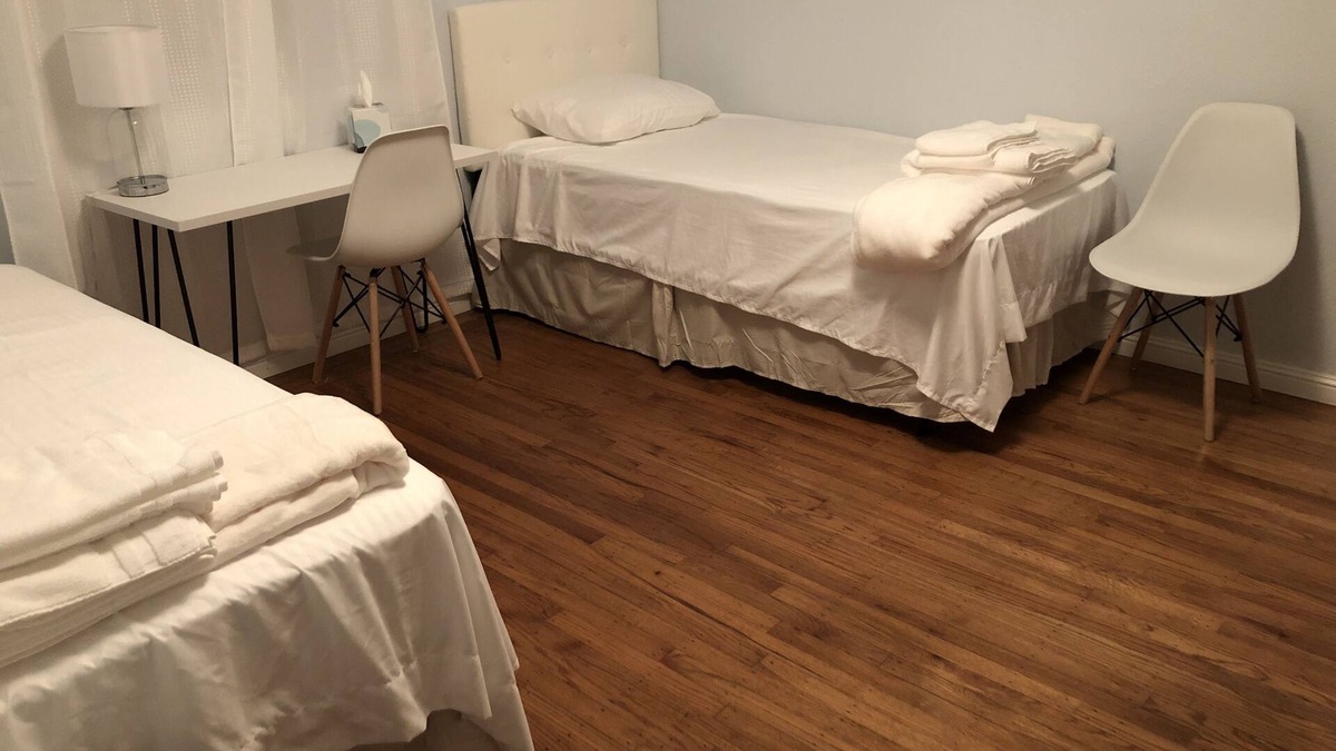 Fair Oaks House | Newly furnished 3 bed/2 bath - Month to month rental
