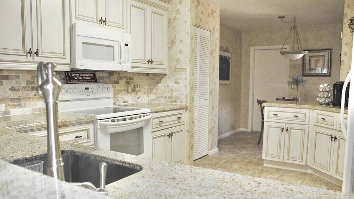 Prestwick Chase House | Newly Listed! Luxury Townhouse in PGA National With Golf Membership Available