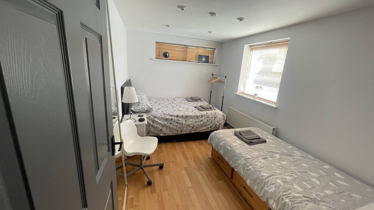 Cheltenham Apartment | Newly refurbished Unique Apartment Cheltenham