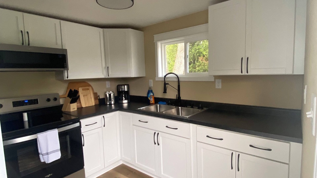 International Falls House | Newly remodeled 2-bedroom house in charming International Falls with AC, WiFi