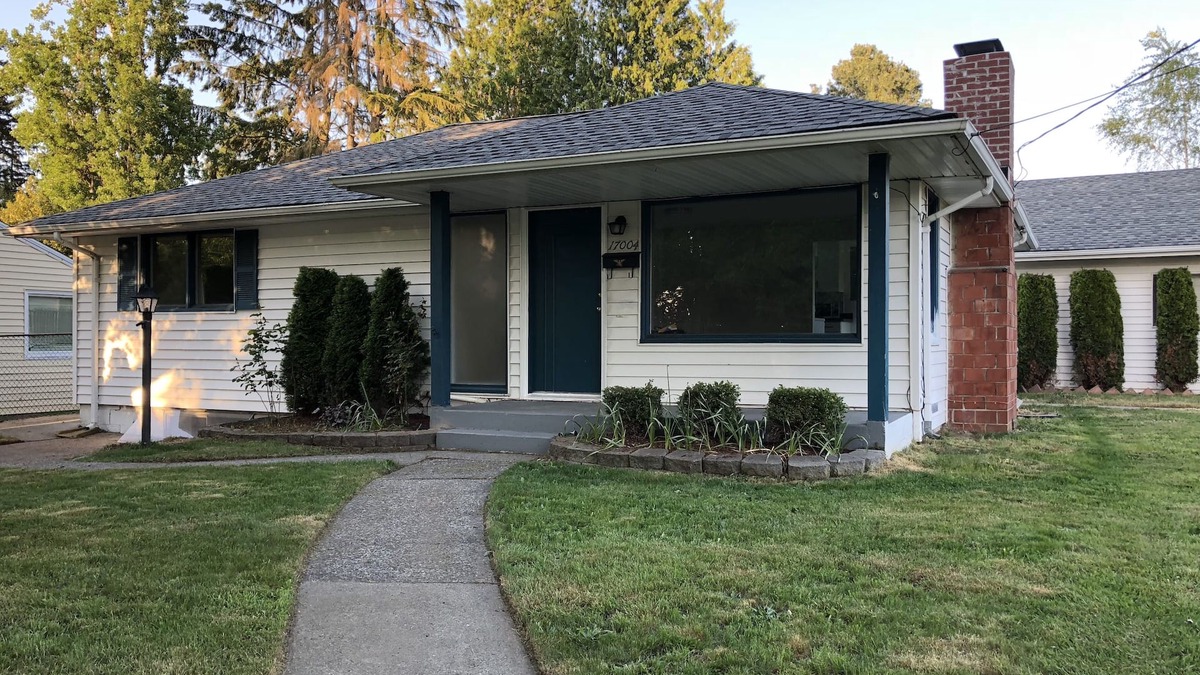 Shoreline House | Newly remodeled 3-bedroom house