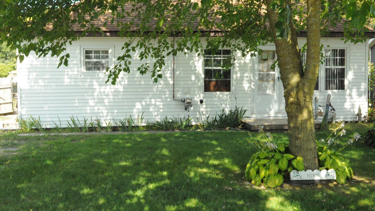 Bay City House | Newly remodeled 3 bedroom home close to Saginaw Bay and River!