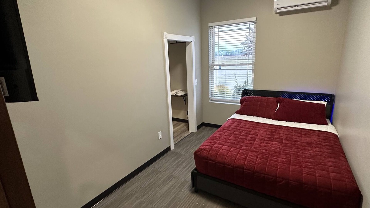 Mattoon Hotel | Newly Remodeled! B3 - Two Room Suite, King & Queen