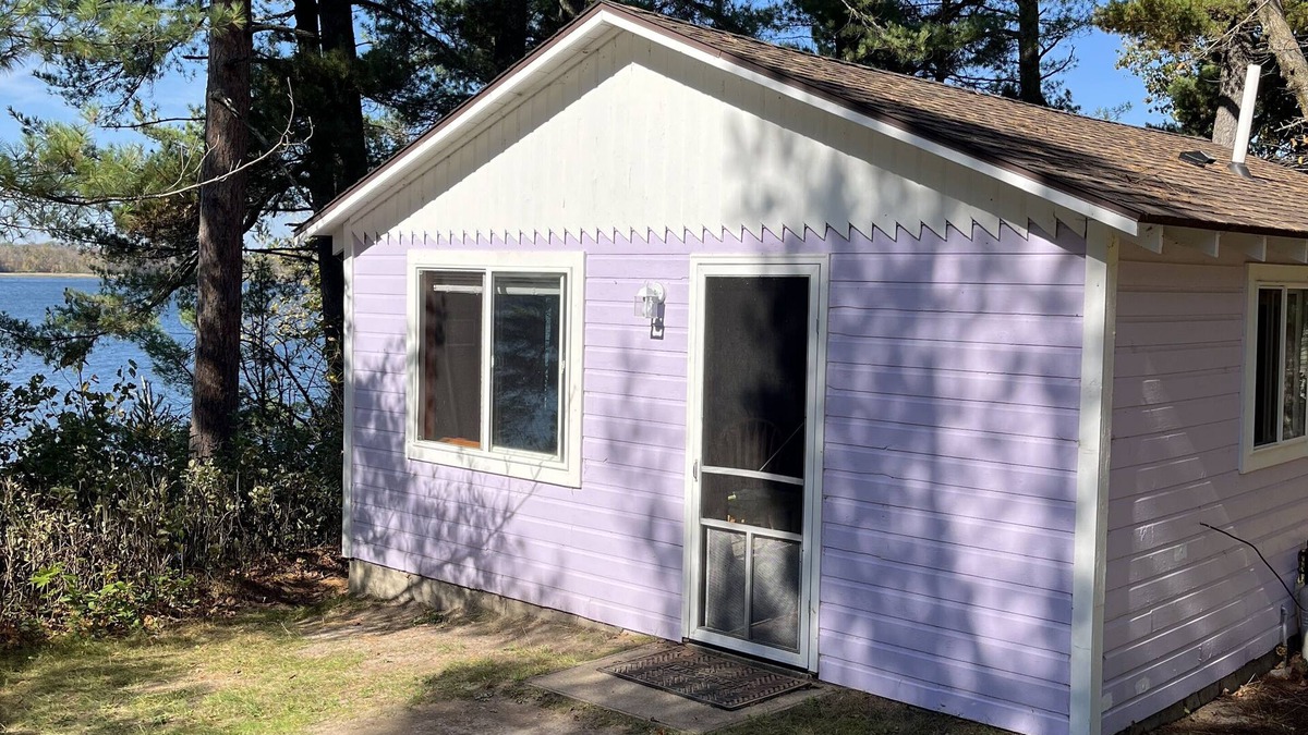 Hackensack Cottage | Newly Remodeled Cottage Rental on a Small, Family Oriented, Lakefront Resort