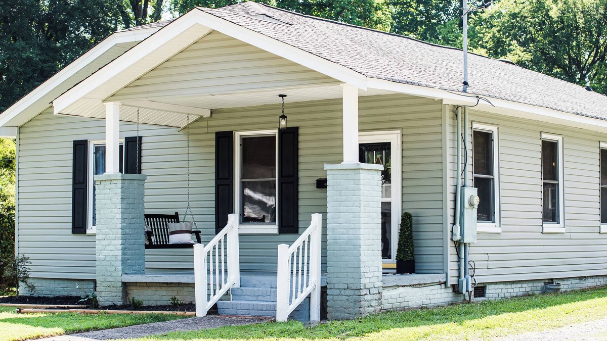 Fort Mill House | Newly Remodeled Downtown Fort Mill home: 3 Queens - Sleeps 6