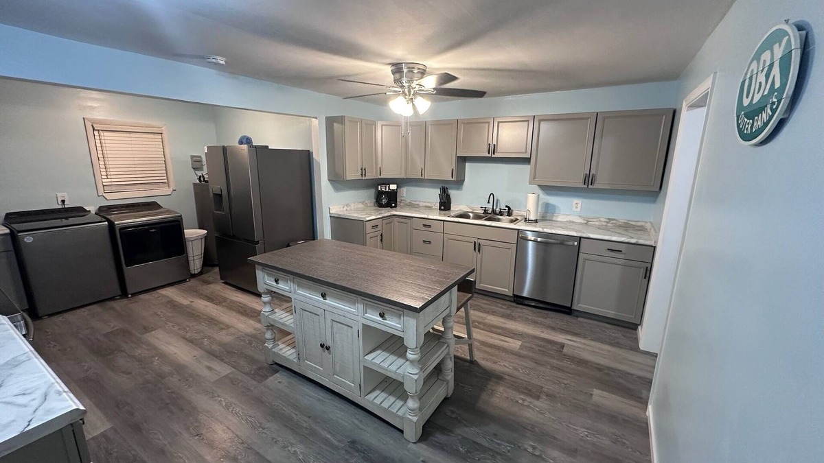 Manteo House | Newly Remodeled Grand Coastal Ranch, in the heart of Manteo, NC