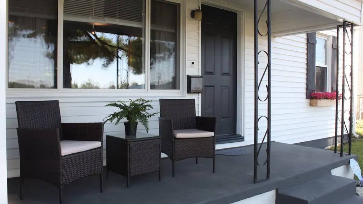 Springfield House | Newly Remodeled Home near Downtown