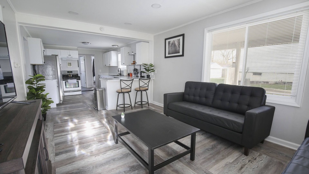 Burton House | Newly Remodeled Three Bed. Home Outside of Flint
