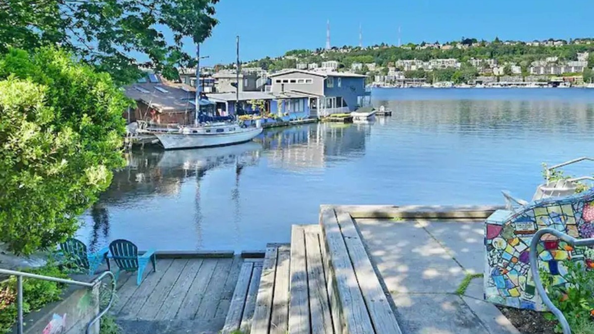 Eastlake Condo | Newly Remodeled Unit in the Heart of Seattle - Eastlake