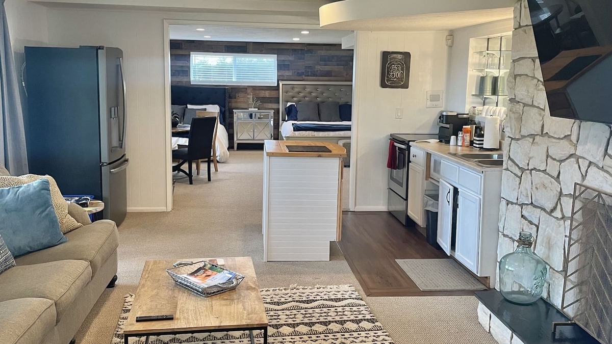Olympus Cove House | Newly remodeled Mountian Hill Top City Light Views close to top ski resorts !