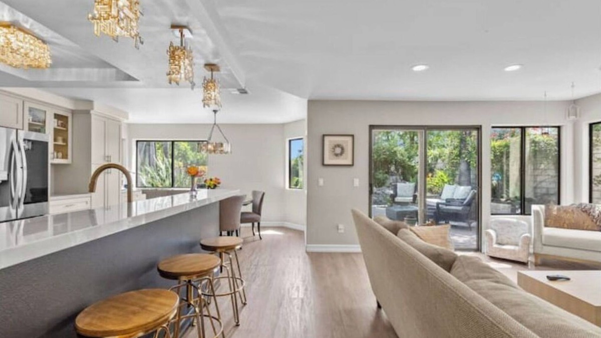 Stevenson Ranch House | Newly remodeled home w pool/spa