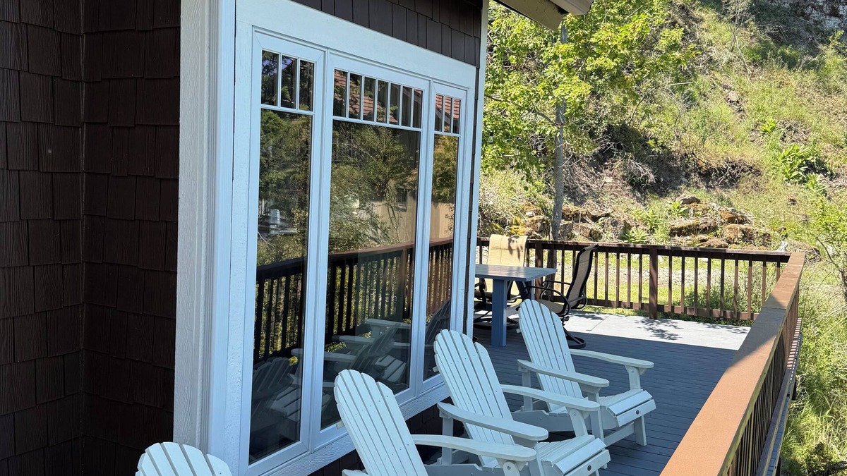 Finley Point House | Newly remodeled waterfront home in a beautifully protected bay on Finley Point!