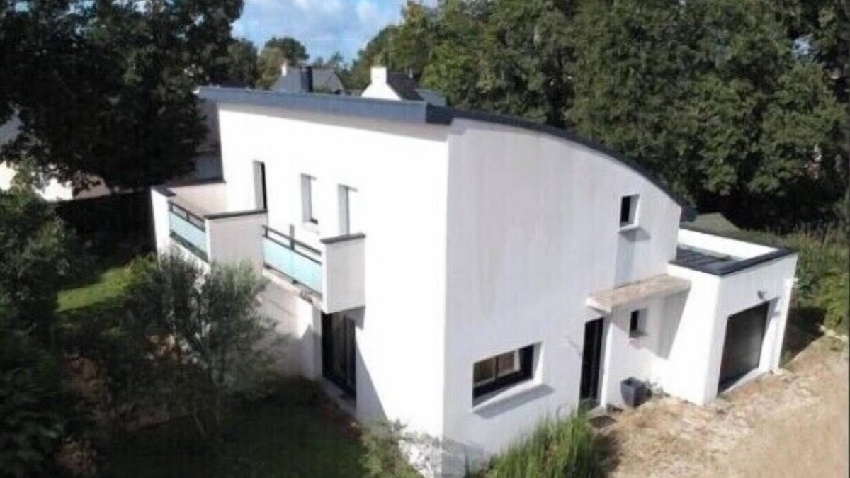 La Trinite-Surzur House | Newly renovated villa, new equipment, enclosed and secure garden, jacuzzi