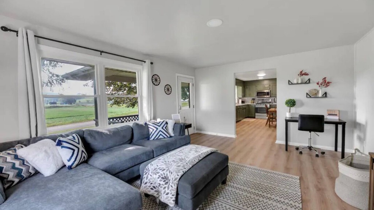 Walnut Creek House | Newly Renovated 2 Bedroom home in Amish country!