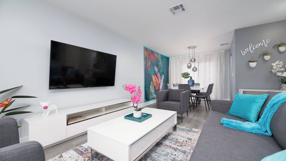 Sunrise Apartment | Newly Renovated 2-bedroom apartment By Sawgrass