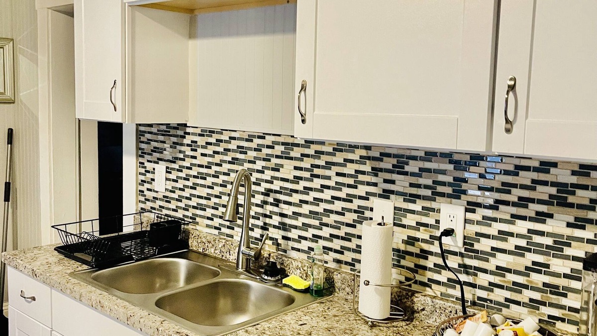 Springfield Apartment | Newly Renovated 2 floor Getaway