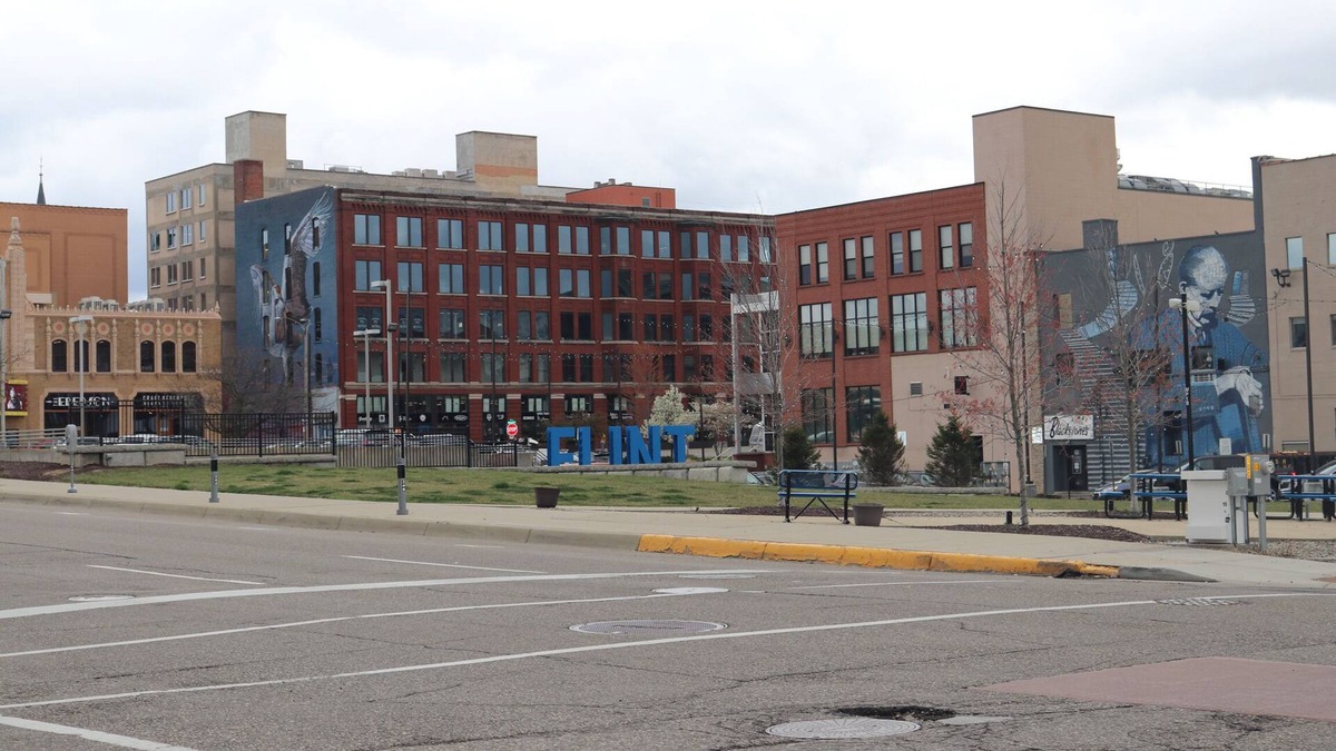Flint Apartment | Newly Renovated 2br Downtown Flint