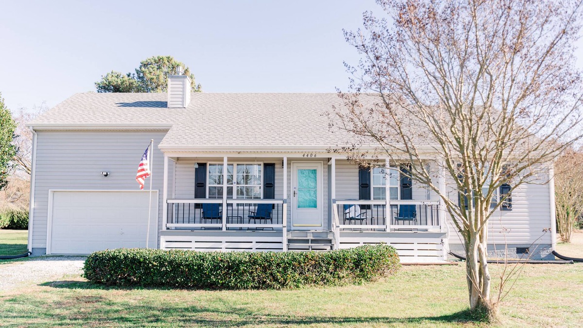 Cheriton House | Newly renovated, 4BD 2 BA, 1 full acre, sleeps 8, and is pet friendly.