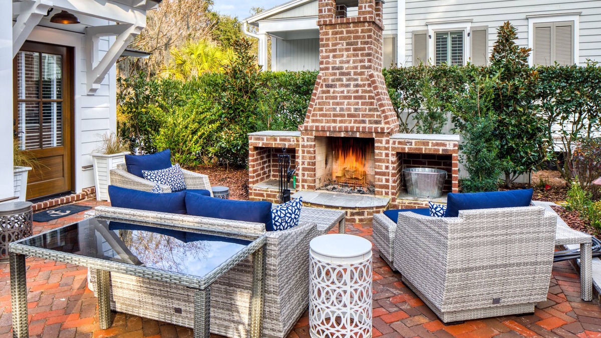 Palmetto Bluff House | Newly renovated and expanded, this gorgeous Wilson Village home